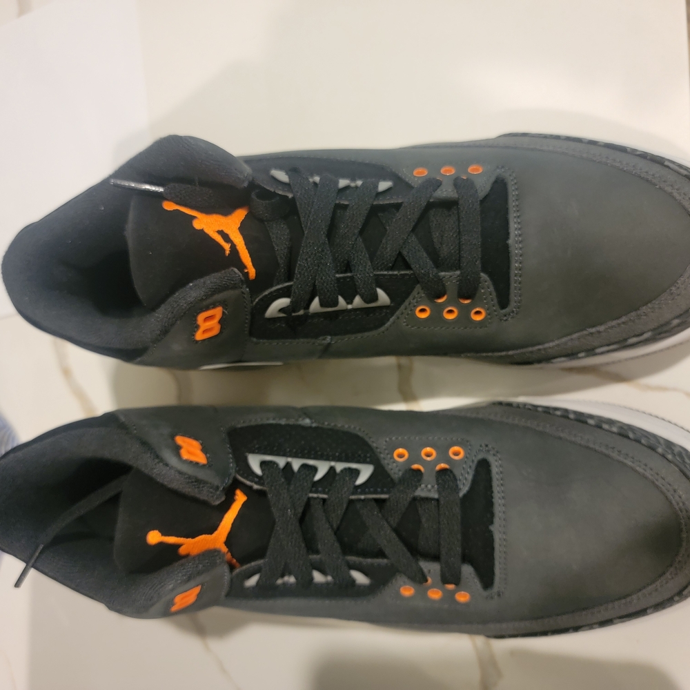 Jordan Men's Gray and Orange Sneakers